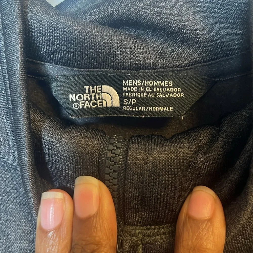 Men’s Gray The North Face Pull over Jacket with zipper Size small - Picture 3 of 5
